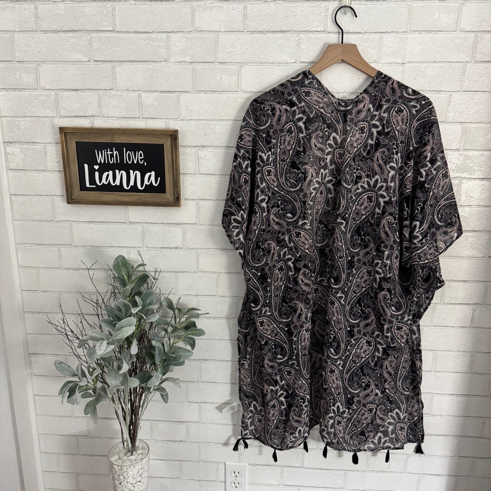CYNTHIA ROWLEY Black Paisley Kimono with Tassels - Picture 9 of 9